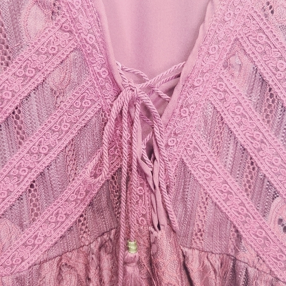 Taylor & Sage Lace Boho Top - Picture 5 of 10